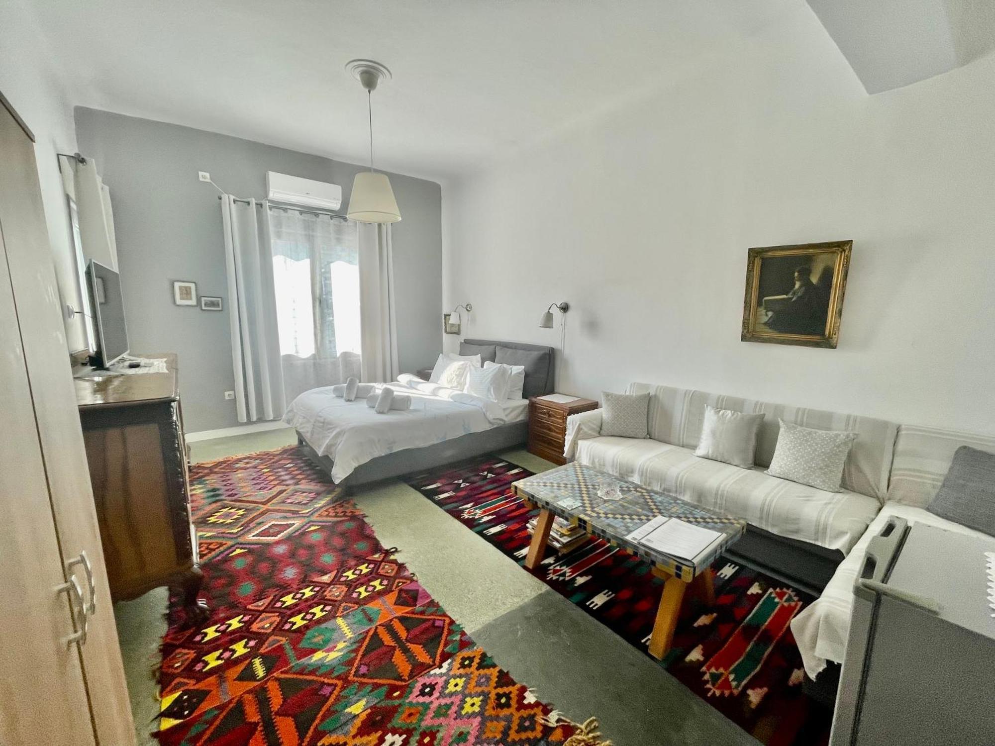 A Litte Taste Of Home Guest House Афіни Екстер'єр фото